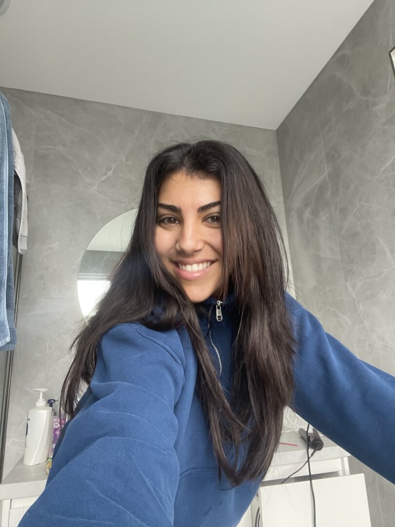 Customer wearing Muse extensions