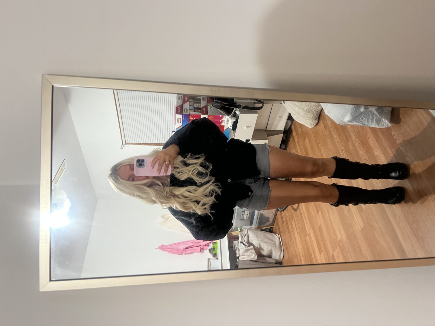 Customer wearing Muse extensions