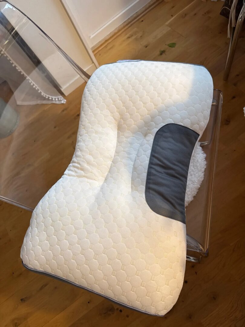 Almohada CerviLux™ - Redescubre el placer de despertar sin dolores