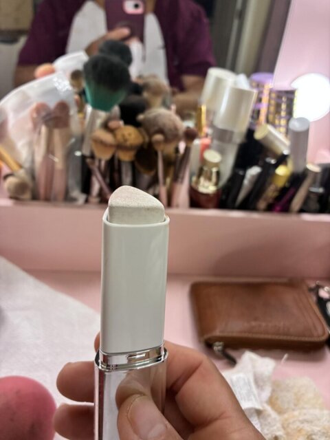 Reference customer photo, external source