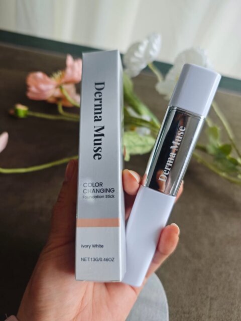 Reference customer photo, external source