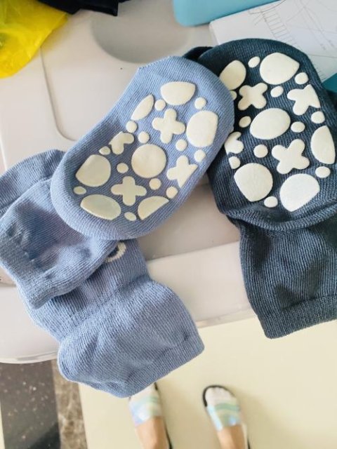 Tic Tac Toe - 5 Pares de calcetines antideslizantes para bebés y niños pequeños