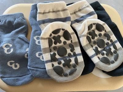 Tic Tac Toe - 5 Pares de calcetines antideslizantes para bebés y niños pequeños