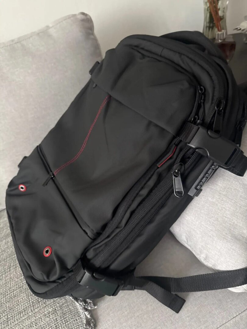 Sac à Dos Sous Vide Avec Pompe – Gain De 50% D’Espace, Format Cabine, Étanche, Port USB - 8