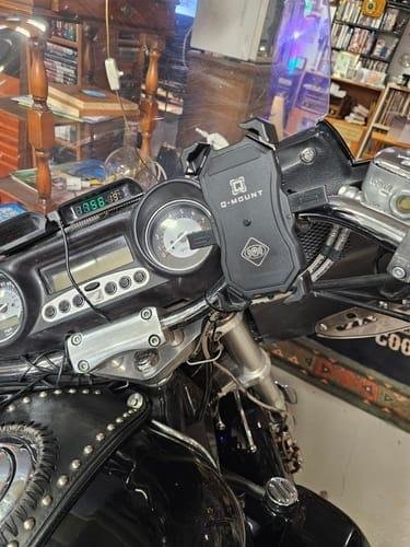 Q-MOUNT Phone Holder For Riders of bike, e-scooter, bicycle Q-MOUNT Phone Holder For Riders of bike, e-scooter, bicycle