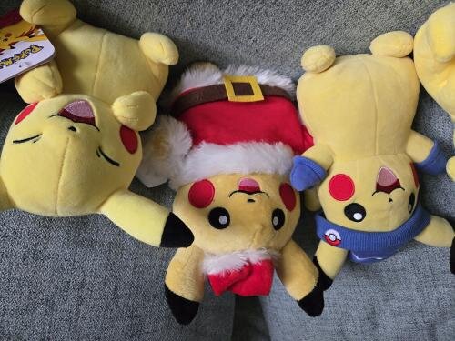 NEW ~ Pokemon Center Gigantamax Pikachu Poké Plush - 31 ½ In - Foto 2