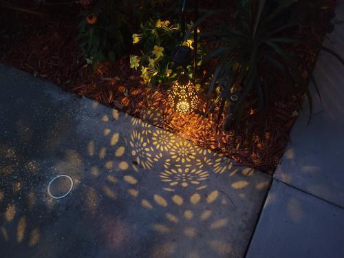 Lightdrop | Solar-powered Garden Lighting