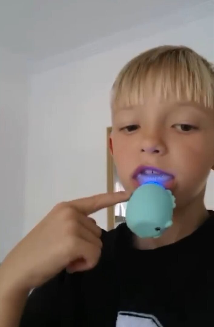 Kids Brush - Gummy Green